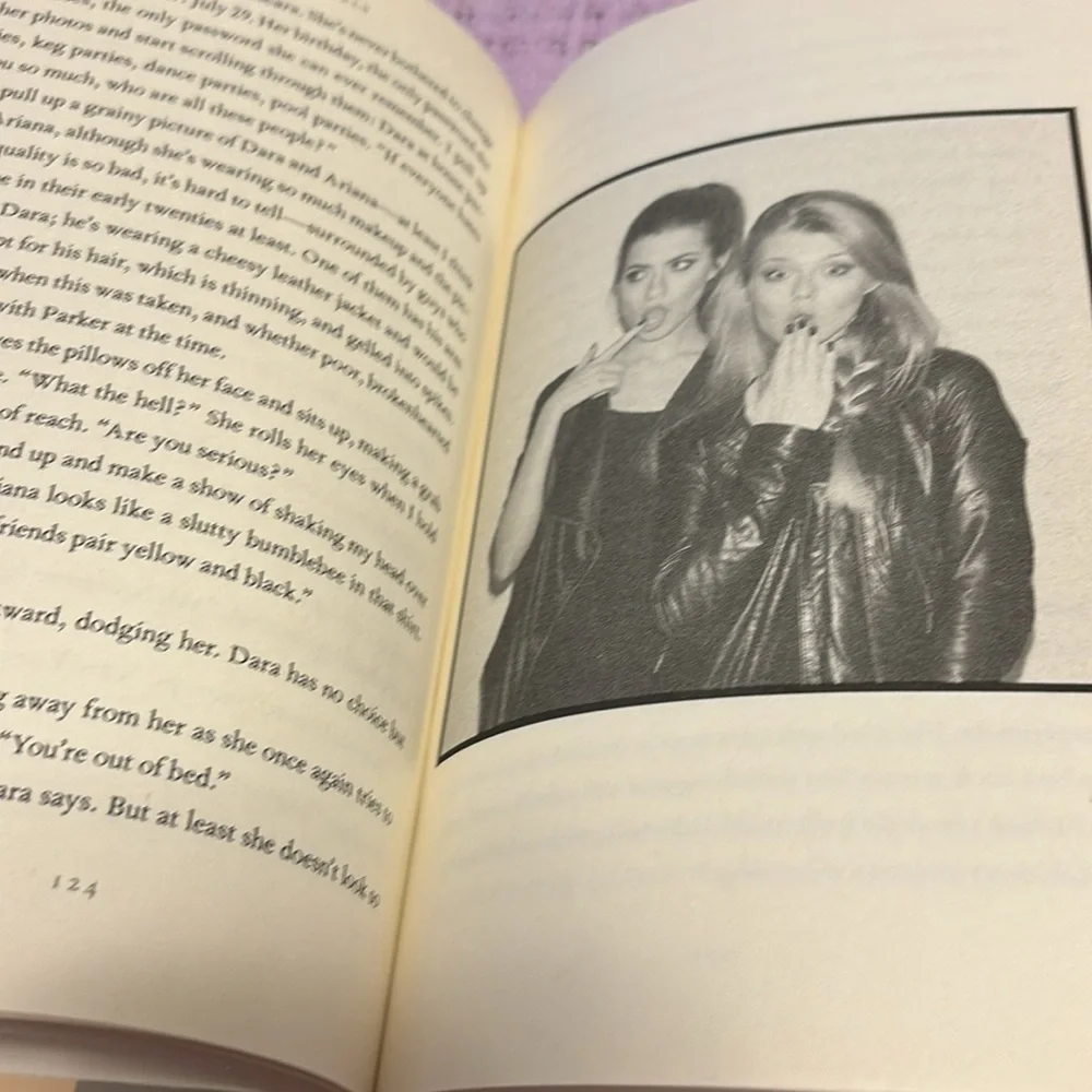 Vanishing Girls by Lauren Oliver Hardback Novel - Picture 6 of 8